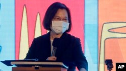 台湾总统蔡英文在台北世界民主运动第11届全球大会上讲话。(2022年10月25日)
