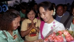 တရုတ်ဝန်ကြီးချုပ်က ဒေါ်စုကို နိုင်ငံ့အကြီးအကဲအနေနဲ့ တရားဝင်ဖိတ်ကြား တရုတ်ဝန်ကြီးချုပ်က ဒေါ်စုကို နိုင်ငံ့အကြီးအကဲအနေနဲ့ တရားဝင်ဖိတ်ကြား