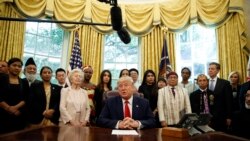 သမ္မတ Trump နဲ့ တွေ့ဆုံခွင့်ရခဲ့တဲ့ ဘာသာရေးနှိပ်ကွပ်ခံရသူတွေထဲ မြန်မာနိုင်ငံက ၄ဦး ပါဝင် သမ္မတ Trump နဲ့ တွေ့ဆုံခွင့်ရခဲ့တဲ့ ဘာသာရေးနှိပ်ကွပ်ခံရသူတွေထဲ မြန်မာနိုင်ငံက ၄ဦး ပါဝင်