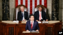 日本首相安倍晋三在美国国会对参众两院联系会议发表演说。(2015年4月29日)