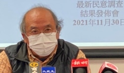 香港民意研究所副行政总裁钟剑华表示,8%受访者有意投白票或废票,可能高达10万人,认为各界应该关注数据反映的民意实况 (美国之音/汤惠芸)