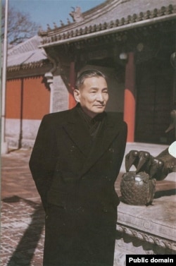 中共元老陈云1959年在中南海勤政殿。他对逮捕四人帮表态说:“只有采取抓的办法。不过,党内斗争,只这一次,下不为例。”(中国老照片,出处待考)