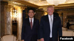 美国总统川普2016年11月17日会见日本首相安倍 (川普脸书网页照片)