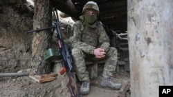 На фото: український військовий, 3 грудня 2021 року.