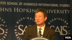 国际货币基金组织副总裁朱民在华盛顿讲演(美国之音莉雅拍摄)