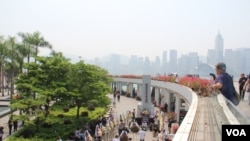 清明节香港各界向六四死难者献花仪式现场 (美国之音记者申华 拍摄)