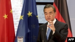 中国外长王毅在德国柏林对媒体讲话。(2020年9月1日)