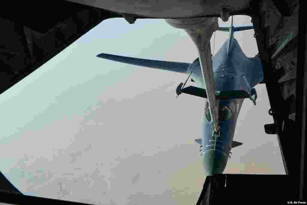 美国空军B-1B轰炸机参与打击行动(美国空军照片)