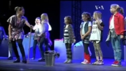 Ось чому для України актуальна класична Бродвейська вистава про дівчинку-сироту. Відео Ось чому для України актуальна класична Бродвейська вистава про дівчинку-сироту. Відео