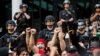 "Defund the Police" ရဲတပ်ဖွဲ့ဆိုင်ရာ ရန်ပုံငွေ ပြုပြင်ပြောင်းလဲရေး ဆန္ဒပြနေ