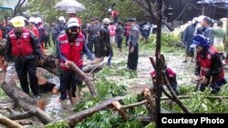မိုရာ ဆိုင်ကလုန်းမုန်တိုင်းဒဏ်သင့် စစ်တွေမြို့မှာ ရှင်းလင်း။ ဓာတ်ပုံ - ပြည်ထောင်စု ဝန်ကြီး ဒေါက်တာ ဝင်းမြတ်အေး Facebook။