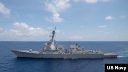 美国海军基德号USS Kidd导弹驱逐舰2021年7月13日穿越南中国海(美国海军照片)