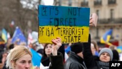 Мітинг на підтримку України на площі Республіки в Парижі, 24 лютого 2024 р. Geoffroy VAN DER HASSELT/AFP