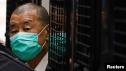 黎智英2021年2月9日乘囚车抵达香港终审法院(路透社)