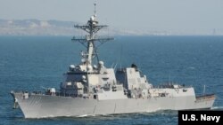 美国海军威廉·劳伦斯号驱逐舰2015年5月4日在太平洋航行 (资料照)