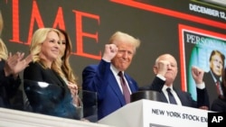 Обраний президент США Дональд Трамп виступає на події журналу Time, присвяченій проголошенню його людиною року. Фондова біржа Нью-Йорк Фото: 12 грудня 2024 року, AP/Alex Brandon