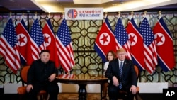 美国总统特朗普和朝鲜领导人金正恩在越南河内举行会晤。(2019年2月28日)
