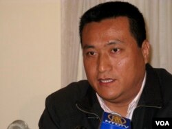 方政;天安门民主大学复校扩建筹备组召集人(美国之音国符拍摄)