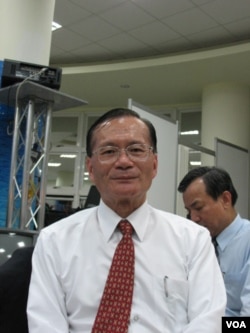台湾海巡署署长王进旺 (美国之音申华拍摄)