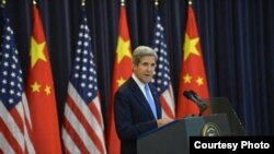 美国国务卿克里7月10日在美中战略与经济对话会议上讲话(照片来源:美国国务院)