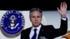 Державний секретар США Ентоні Блінкен прибув до Абу-Дабі під час своєї тижневої поїздки, спрямованої на заспокоєння напруженості на Близькому Сході, в Об’єднаних Арабських Еміратах, 7 січня 2024 року.