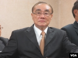 台湾国防部长冯世宽在立法院外交及国防委员会的质询会上。 (美国之音张永泰拍摄 2017年11月22日)