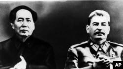 历史照片:访问苏联的毛泽东与斯大林在一起。(1950年)