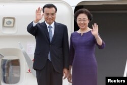 中国总理李克强和夫人抵达加拿大渥太华国际机场(2016年9月21日)