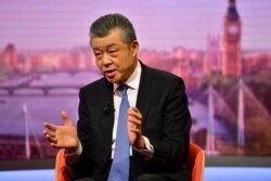 资料照:中国驻英国大使刘晓明在接受英国BBC电视采访。