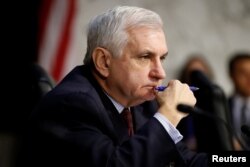 美国会参议院军事委员会主席里德(Sen. Jack Reed)