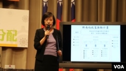 2016年9月5日,台湾国发会副主委高仙桂向媒体推介“新南向政策推动计划”。(美国之音林枫拍摄)