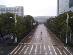 中国武汉市空旷无人的街道。(2020年1月25日)