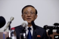 朝鲜驻中国大使池在龙在北京的记者会上(2015年7月28日)