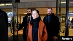 中国华为公司前首席财务官孟晚舟离开加拿大温哥华一家法院。(2020年1月17日)