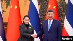 ထိုင်းဝန်ကြီးချုပ် Paetongtarn Shinawatra နဲ့တရုတ်သမ္မတ Xi Jinping တို့ နှစ်နိုင်ငံသံတမန်ဆက်ဆံရေး နှစ် (၅၀) ပြည့်အထိမ်းအမှတ် တရုတ်နိုင်ငံ၊ ဘေဂျင်းမြို့မှာ တွေ့ဆုံစဥ်။ (ဖေဖေါ်ဝါရီ ၆၊ ၂၀၂၅)