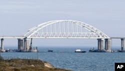 США, ЄС, Україна засудили будівництво Росією Керченського мосту як ще одну спробу Росії незаконно встановити суверенний контроль над частинами території України