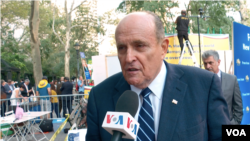 ရှေ့နေ Rudy Giuliani