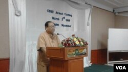 ရှမ်းပြည်ညီညွတ်ရေးကော်မတီကနေ ဥက္ကဋ္ဌသစ် အဖြစ် ဦးခွန်ထွန်းဦးကို တင်မြှောက်ခဲ့။