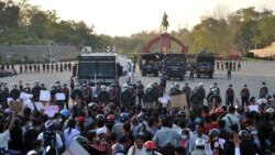အစိုးရဝန်ထမ်းများအလုပ်မဆင်း သပိတ်မှောက်မှု စတင် အစိုးရဝန်ထမ်းများအလုပ်မဆင်း သပိတ်မှောက်မှု စတင်