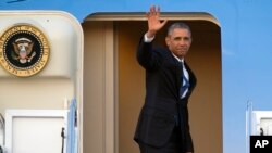 美国总统奥巴马7月23日登上空军一号,随即展开非洲之行