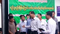 ထိုင်းရောက် မြန်မာအလုပ်သမားအရေး ထိုင်းနဲ့မြန်မာ အရာရှိတွေ ဆွေးနွေး ထိုင်းရောက် မြန်မာအလုပ်သမားအရေး ထိုင်းနဲ့မြန်မာ အရာရှိတွေ ဆွေးနွေး