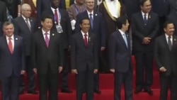 习近平和安倍亚非峰会期间会面 习近平和安倍亚非峰会期间会面