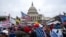 Những người ủng hộ Donald Trump tấn công vào Điện Capitol ở Washington ngày 6/1/2021 khi Quốc hội Mỹ tiến hành chứng nhận chiến thắng của Tổng thống Joe Biden trước ông Trump. Viễn cảnh này dự kiến sẽ không diễn ra khi Quốc hội phê chuẩn chiến thắng của ông Trump ngày 6/1/2025.