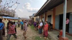 စစ်ပြေးဒုက္ခသည် ရှမ်းတိုင်းရင်းသားများ သီပေါမြို့ပေါ် ထွက်ပြေးရောက်ရှိလာခဲ့စဉ် စစ်ပြေးဒုက္ခသည် ရှမ်းတိုင်းရင်းသားများ သီပေါမြို့ပေါ် ထွက်ပြေးရောက်ရှိလာခဲ့စဉ်