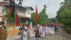 ကျောင်းမတက်ရေး နှိုးဆော်ဆန္ဒပြမှုတွေနဲ့အတူ တက်ကြွသူတချို့ ဖမ်းခံရ ကျောင်းမတက်ရေး နှိုးဆော်ဆန္ဒပြမှုတွေနဲ့အတူ တက်ကြွသူတချို့ ဖမ်းခံရ