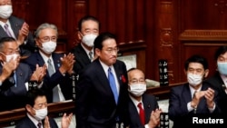 日本国会2021年10月4日投票正式确认岸田文雄出任日本新首相(路透社)
