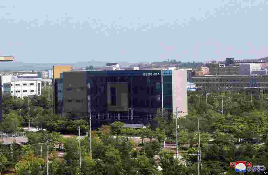 မြောက်ကိုရီးယားနိုင်ငံ Kaesong မြို့ရှိ ဆက်ဆံရေးရုံး ဖောက်ခွဲမခံရခင် မြင်ကွင်း။ (ဇွန် ၁၆၊ ၂၀၂၀) 