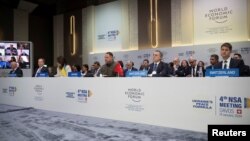 在达沃斯举行的有关乌克兰问题的国家安全顾问国际会议。(2014年1月14日)