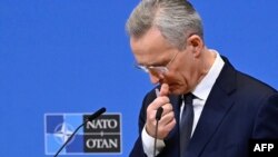 Генеральний секретар НАТО Єнс Столтенберг під час пресконференції перед засіданням міністрів оборони Північноатлантичного альянсу у штаб-квартирі НАТО в Брюсселі, 14 лютого 2024 р. JOHN THYS/AFP