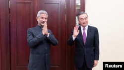 中国外长王毅与印度外长苏杰生在莫斯科会晤。(2020年9月10日)